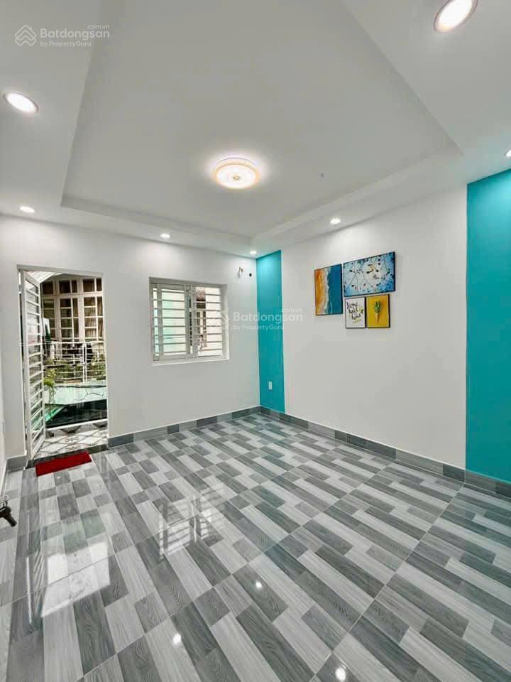 Nhà bán 3 tầng căn góc mới đẹp 4,3 x 103pn,3 wc hẻm 3,5m đường âu dương lân p3q8 cũ. sổ hr, hc đu