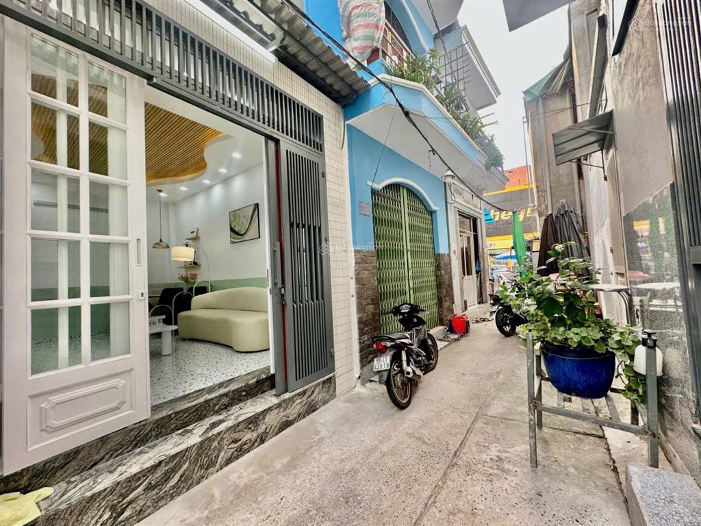 Nhà bán trệt,lầu3,5 x 9,532m2giá4tỷ1 b l,2pn hẻm gần mặt tiền đường dương bá trạc p chánh hưng