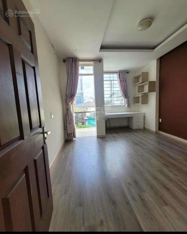 Nhà thuê 4 tầng3 pn, 3 wc hẻm ô tô 8m thông đường áu dương lân q8 cũ 12 triệu/th