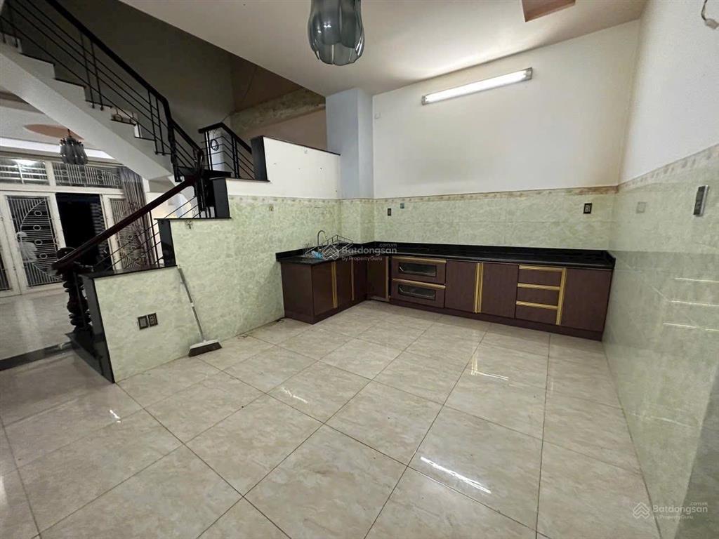 Nhà thuê 4 tầng  5 x 20m  100m2  5 pn, 5 wc  mt đường số 2  20m kdc 6b intresco, bình hưng