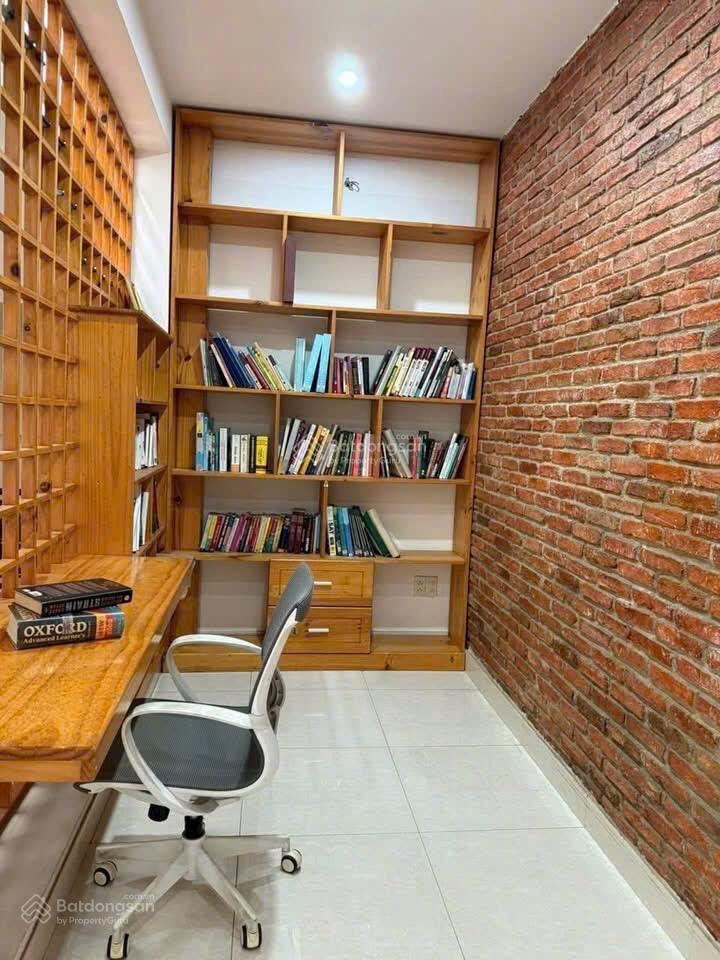 Nhà bán hầm4 tầng 5 x 20100m2 mặt tiền đường chính 16m  kdc 6b intresco xã bình hưng b chánh