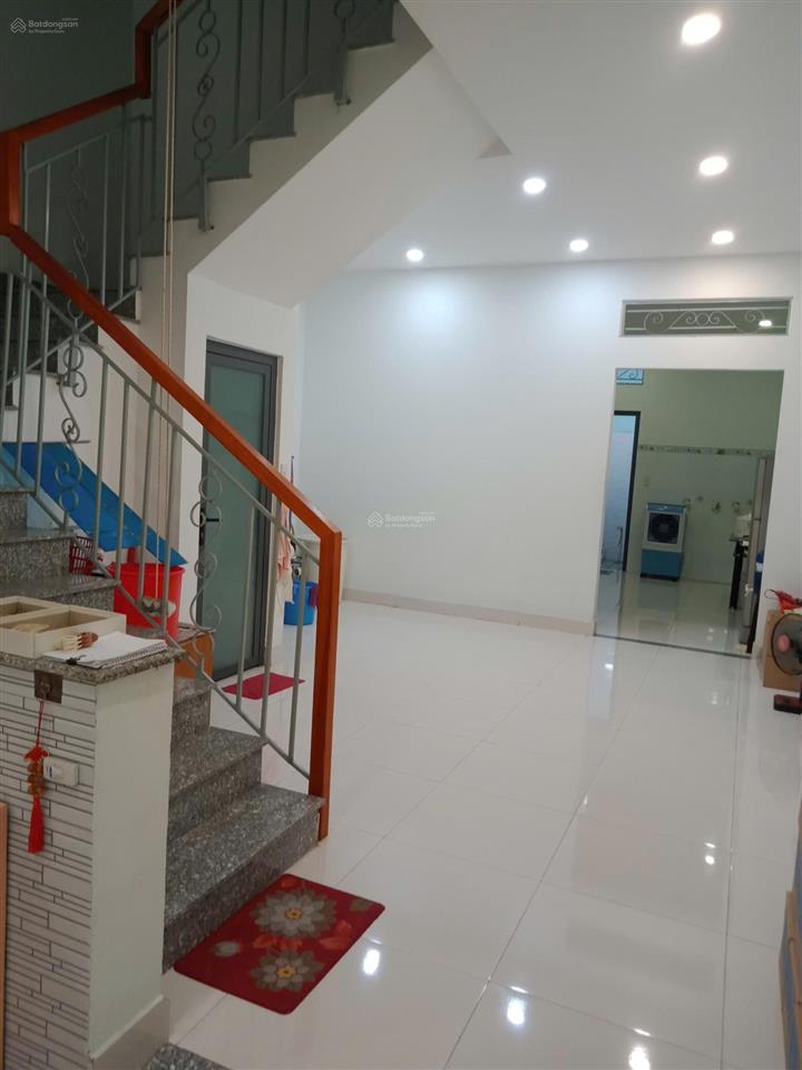 Nhà bán 4 tầng  5 x 22m  110m2 4pn, 5 wc giá 8tỷ6 tl mặt tiền 10m kdc phú lợi p7q8 cũ