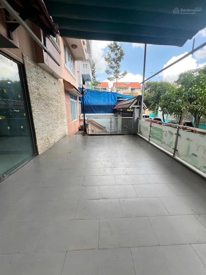 Cho thuê biệt thự mini 8 x 20 160m2hầm t tầng nội bộ 12m đường cao lỗ gần parc mall aeon p4 q8