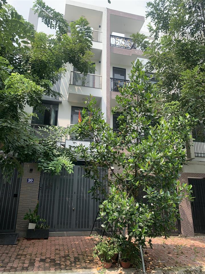 Nhà bán thô 4 tầng5 x 20100m25 pn,5 wc kdc 13e intresco7tỷ5 sh xã phong phú nay xã bình hưng bc
