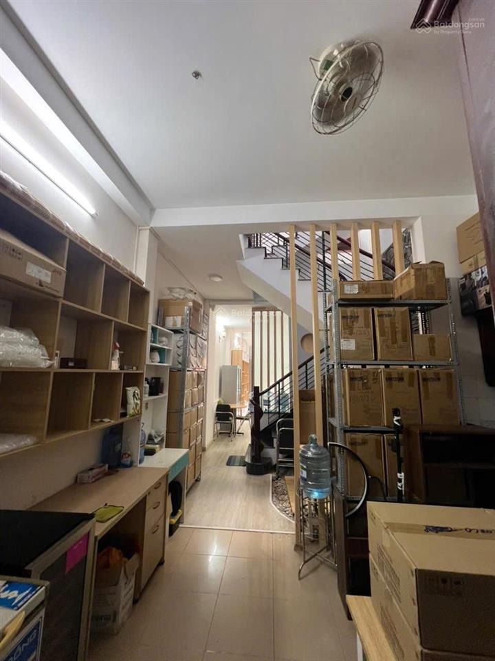 Nhà thuê 4 tầng  4 x 15  60m2  4pn, 3wc đường nội bộ ô tô tạ quang bửu p5 q8 giá 16 triệu/th
