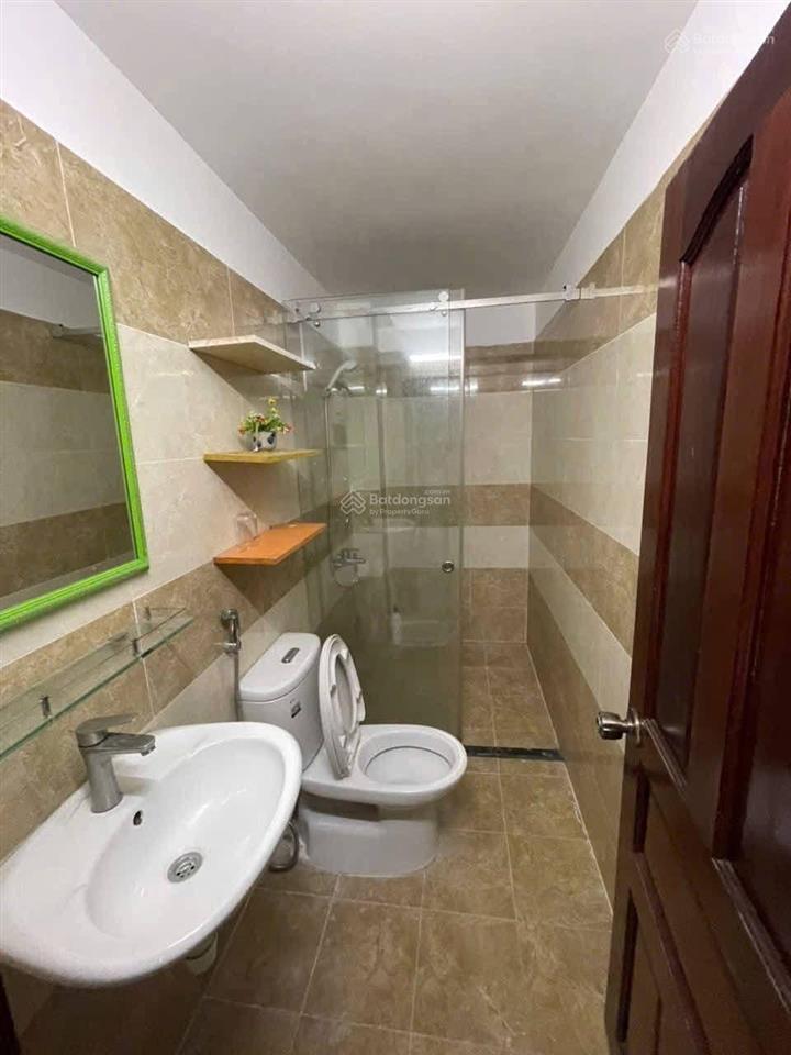 Nhà thuê 4 tầng5,3 x 104 pn,3 wchẻm 141 đường tám danh p4q8 gần parc mall aoen15 triệu/th