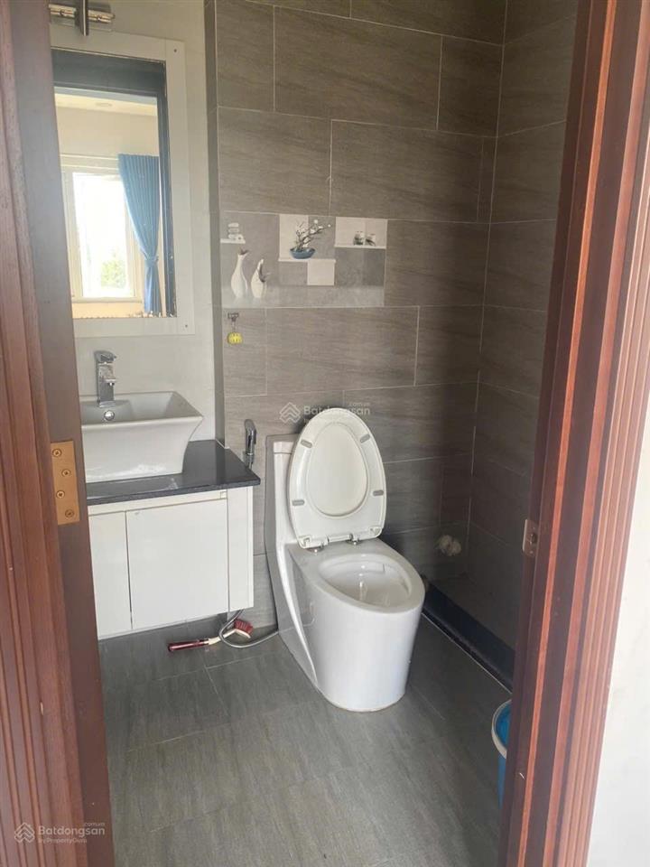 Nhà bán 4 tầng5 x 175 pn,4 wc mặt tiền 12m kdc greenlife 13cnay xã bình hưng ( phong phú bc cũ)