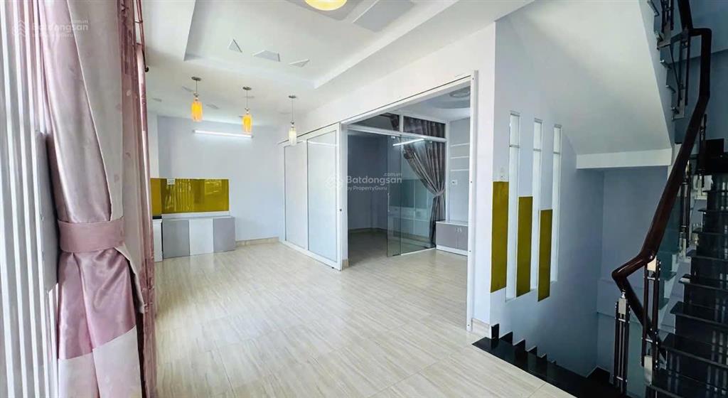 Nhà bán 4 tầng căn góc 6x10 dt sàn 181m2  4 pn đường 12m kdc bình hưng xã bình chánh  sổ hhc đủ
