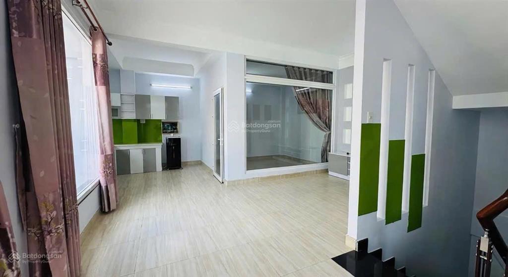 Nhà bán 4 tầng căn góc 6x10 dt sàn 181m2  4 pn đường 12m kdc bình hưng xã bình chánh  sổ hhc đủ