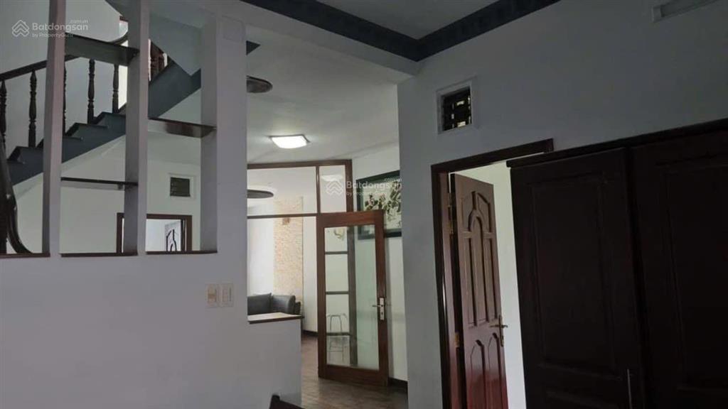 Nhà bán 4 tầng+st7 x 20m 140m²dt sàn 382m²mt đường số 7 kdc conic 13b, phong phú, bc cũ.