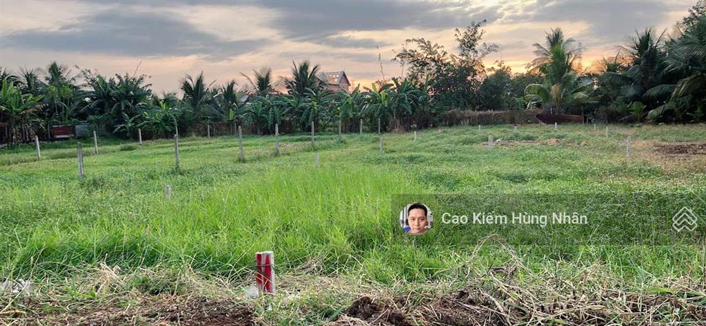 Cần tiền bán nhanh đất đẹp xã t cũ nay là xã nhuận đức mới 5x30 có thổ cư.giá 1tỷ250 triệu có bớt