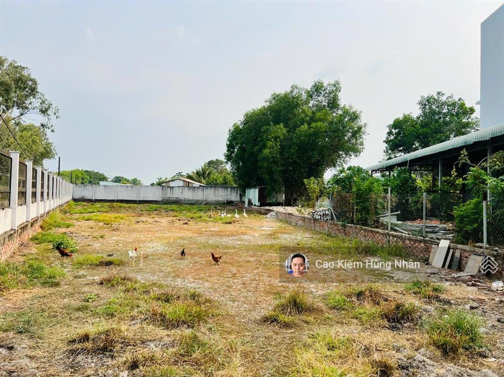 Bán đất tại xã trung lập hạ 1/ trần thị chọn, 1288m2 có 300 ont. giá bán 4 tỷ 500 triệu có bớt