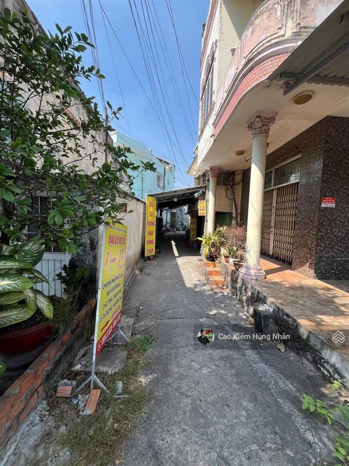 Bán nhà riêng tại thị trấn củ chi 111m2 đã hoàn công ngay trung tâm. giá bán 1 tỷ 850 triệu.