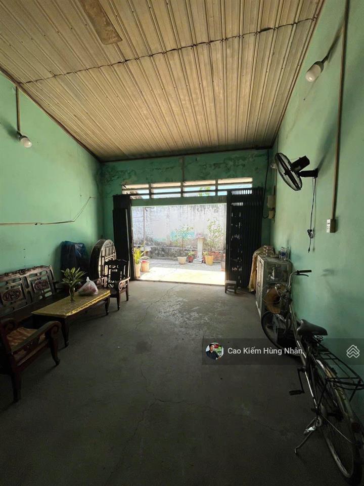Bán nhà riêng tại thị trấn củ chi 111m2 đã hoàn công ngay trung tâm. giá bán 1 tỷ 850 triệu.