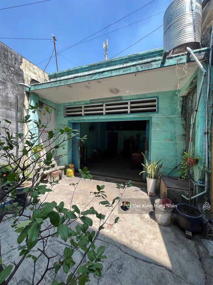 Bán nhà riêng tại thị trấn củ chi 111m2 đã hoàn công ngay trung tâm. giá bán 1 tỷ 850 triệu.