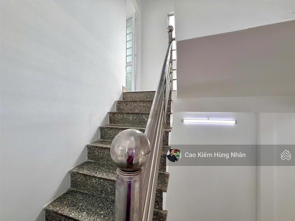 Bán nhà 1 trệt 1 lầu xã phước vĩnh an đường mai thị buội 4x22 ont. giá bán 2 tỷ 350 triệu.