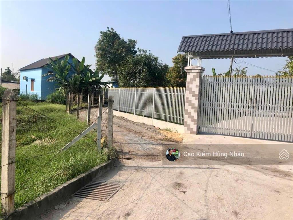Cg đất xã trung lập thượng cực tốt cho anh chị khách. dt 139m2 ont. giá 980 triệu có bớt lộc.