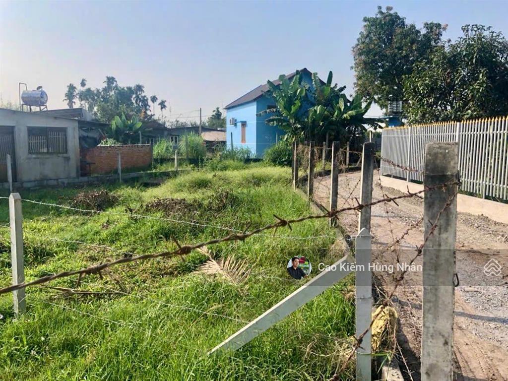 Cg đất xã trung lập thượng cực tốt cho anh chị khách. dt 139m2 ont. giá 980 triệu có bớt lộc.