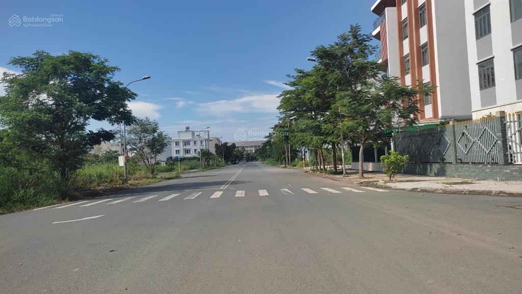 Bán gấp lô sổ đỏ cát lái trục c5.07 gần trường học sạch đẹp 78tr/m  0902 688 ***