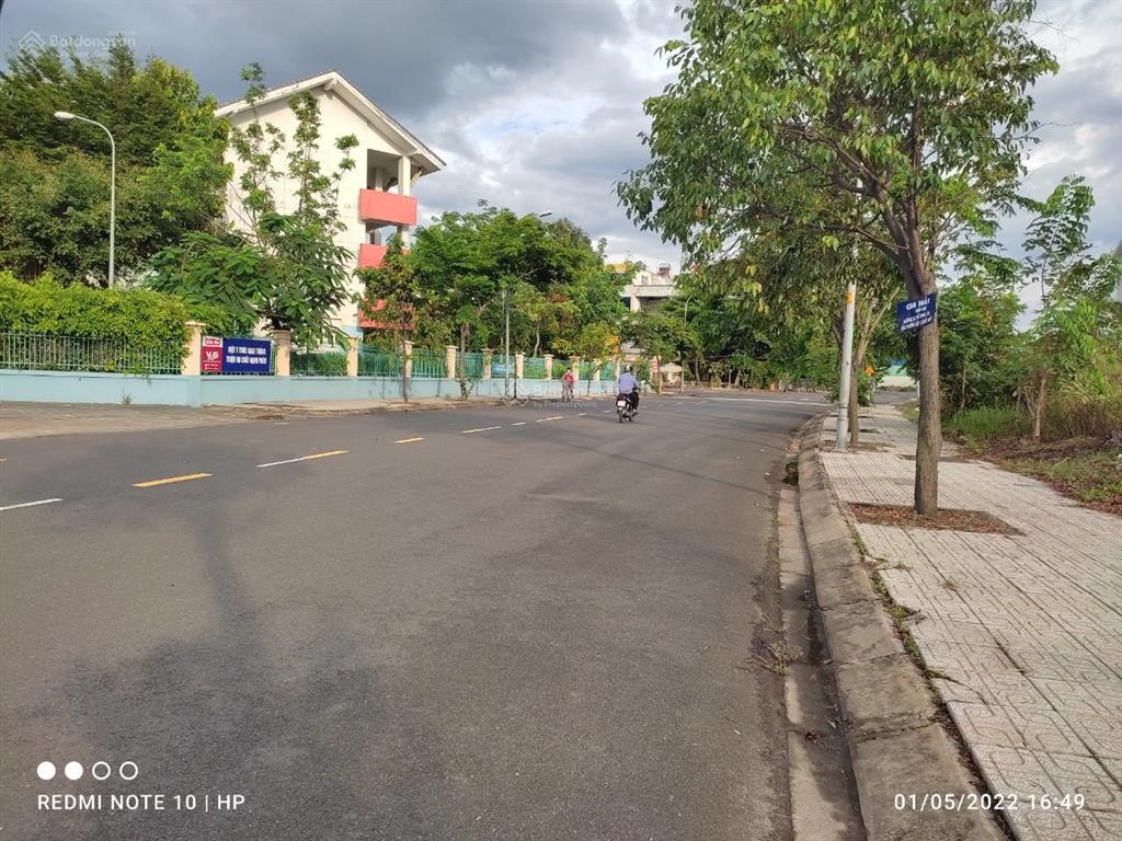 Đất cát lái q.2 5x20 sổ đỏ trao tay đường 12m giá 7 tỷ  0902 688 ***