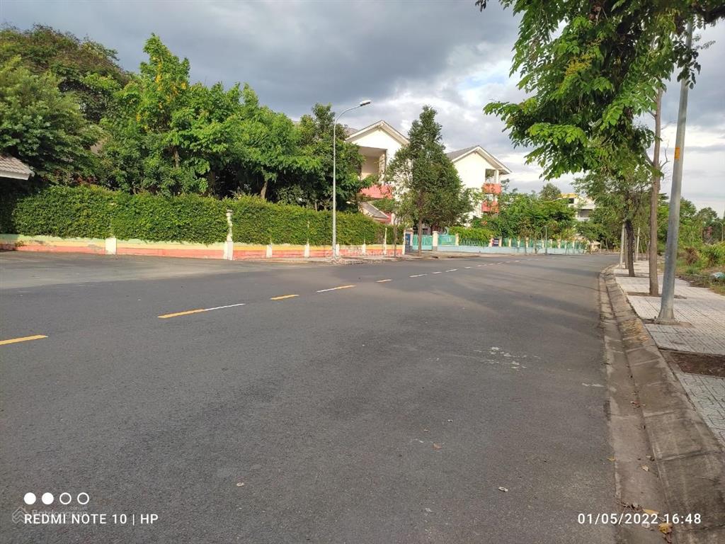 Đất cát lái q.2 5x20 sổ đỏ trao tay đường 12m giá 7 tỷ  0902 688 ***