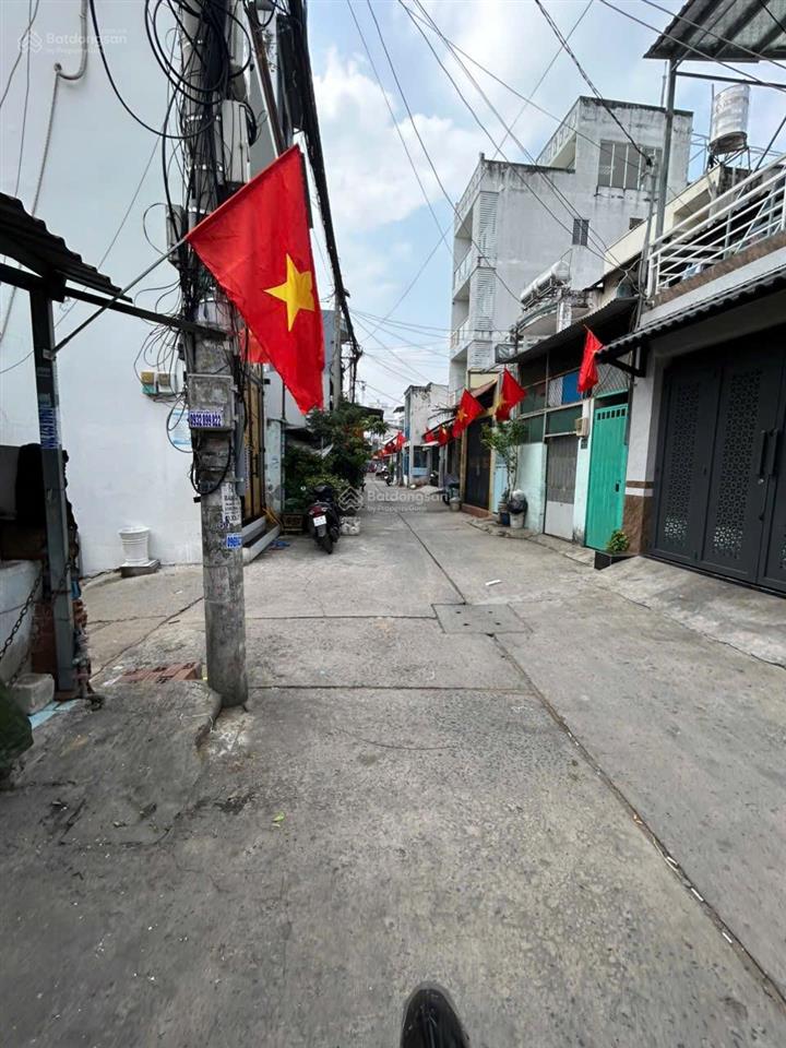 Nhà căn góc 421m (dtcn 85,6m) sau lộ giới còn 2,121m (42,7m) giá 4,1ty bán gấp