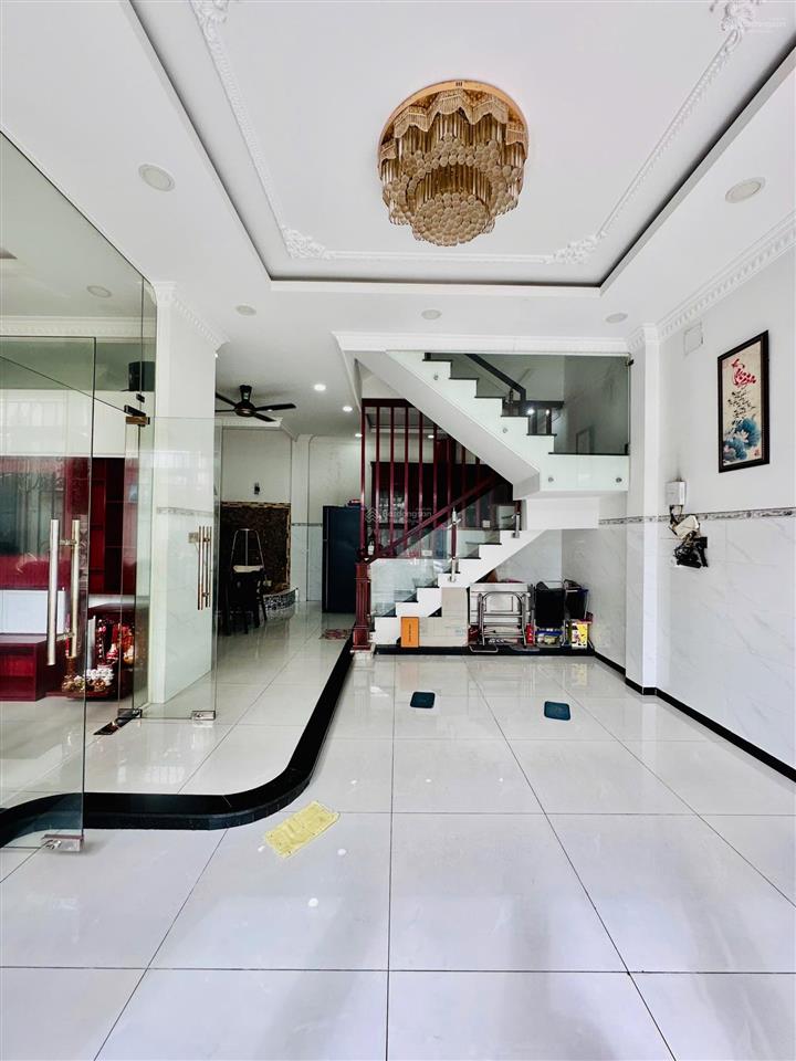 Nhà ngang khủng 8,06m 3 tấm ngay hẻm 413 vip nhất khu lê văn quới giảm giá mạnh từ 9,2tycòn 7,5ty