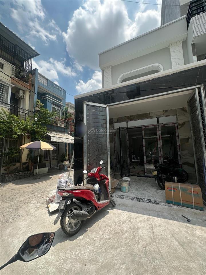 Nhà đẹp căn góc 2mt hẻm 6m đều vừa ở vừa kd  ngang khủng 5m dtsd 70m 6,7ty