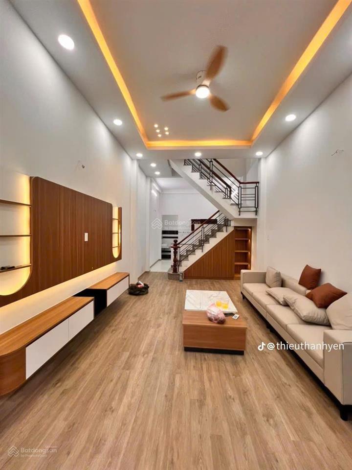 Nhà đẹp ở ngay, có nội thất cơ bản hẻm 6m, sổ đẹp 5,3 tỷ