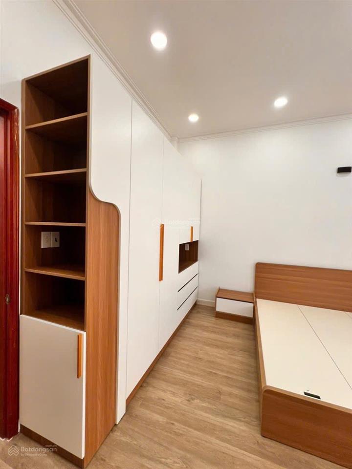Nhà đẹp ở ngay, có nội thất cơ bản hẻm 6m, sổ đẹp 5,3 tỷ