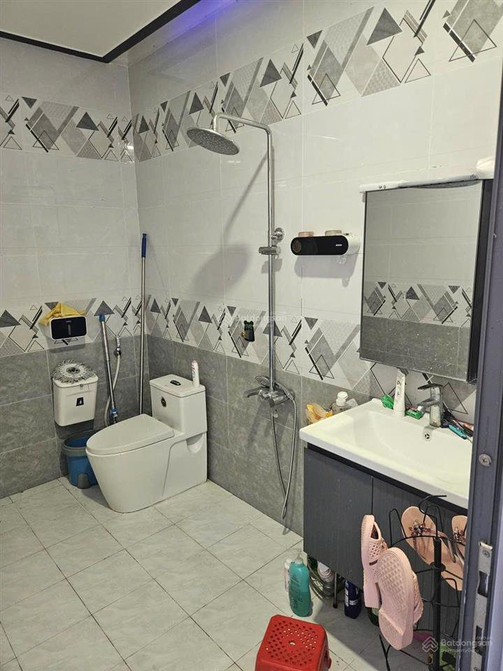 Cần bán căn nhà tâm đắc dọn vào ở ngay gần trường tiểu học phú quý 1