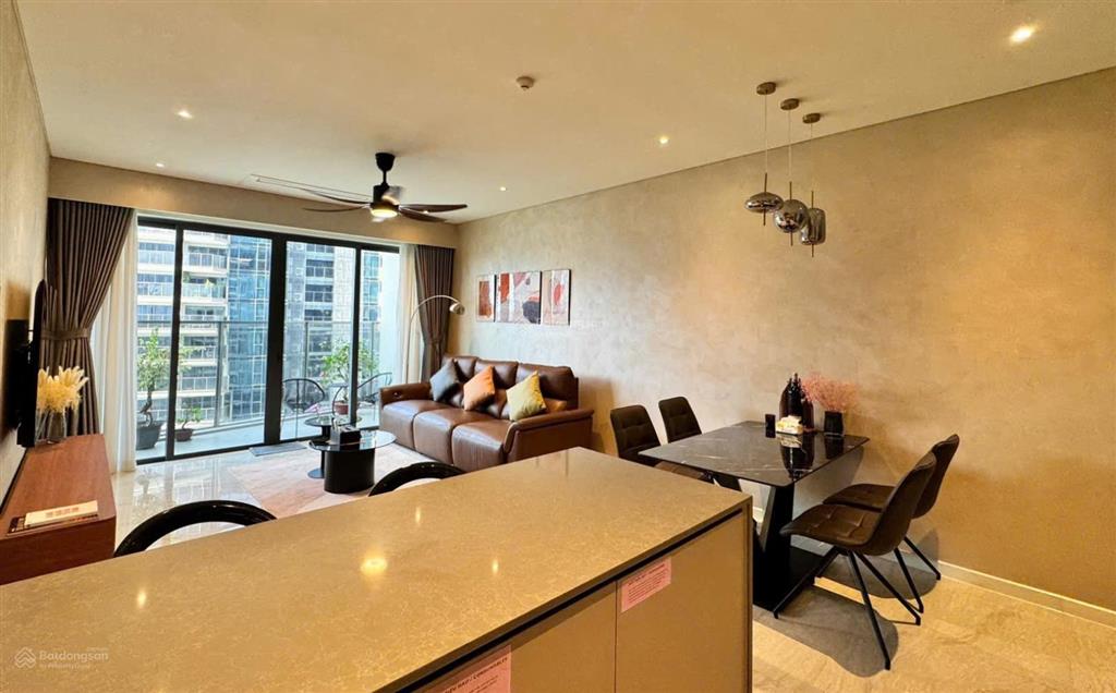 Opera metropole tầng 16.2bd.2wc 60.triệu.vnd( bao phí)