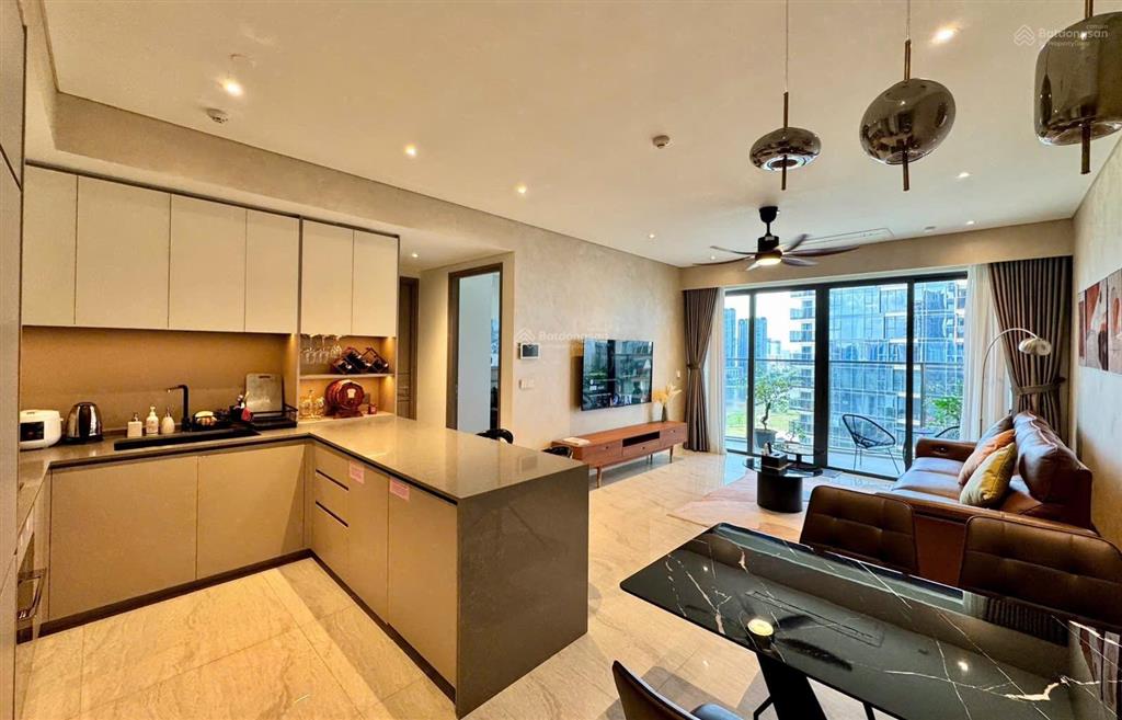 Opera metropole tầng 16.2bd.2wc 60.triệu.vnd( bao phí)