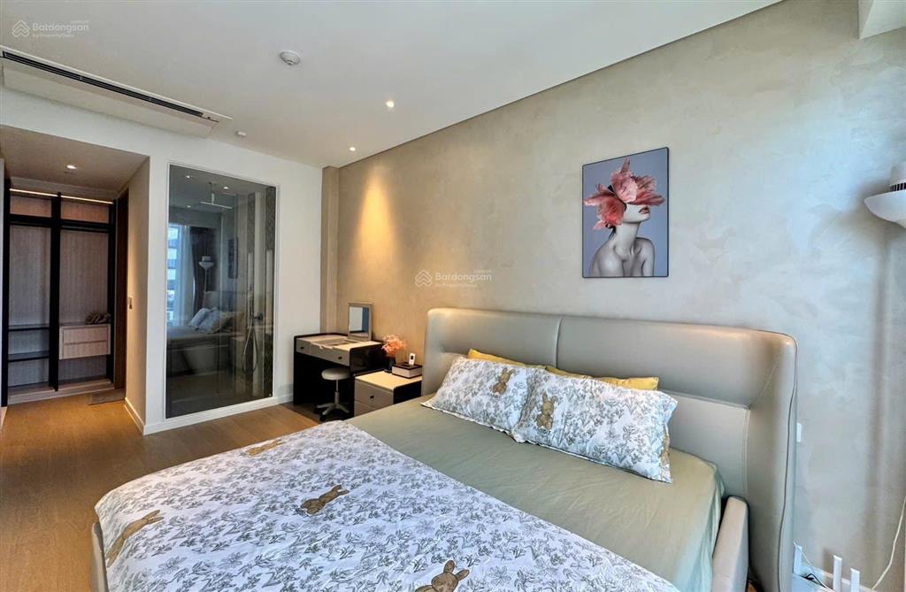 Opera metropole tầng 16.2bd.2wc 60.triệu.vnd( bao phí)