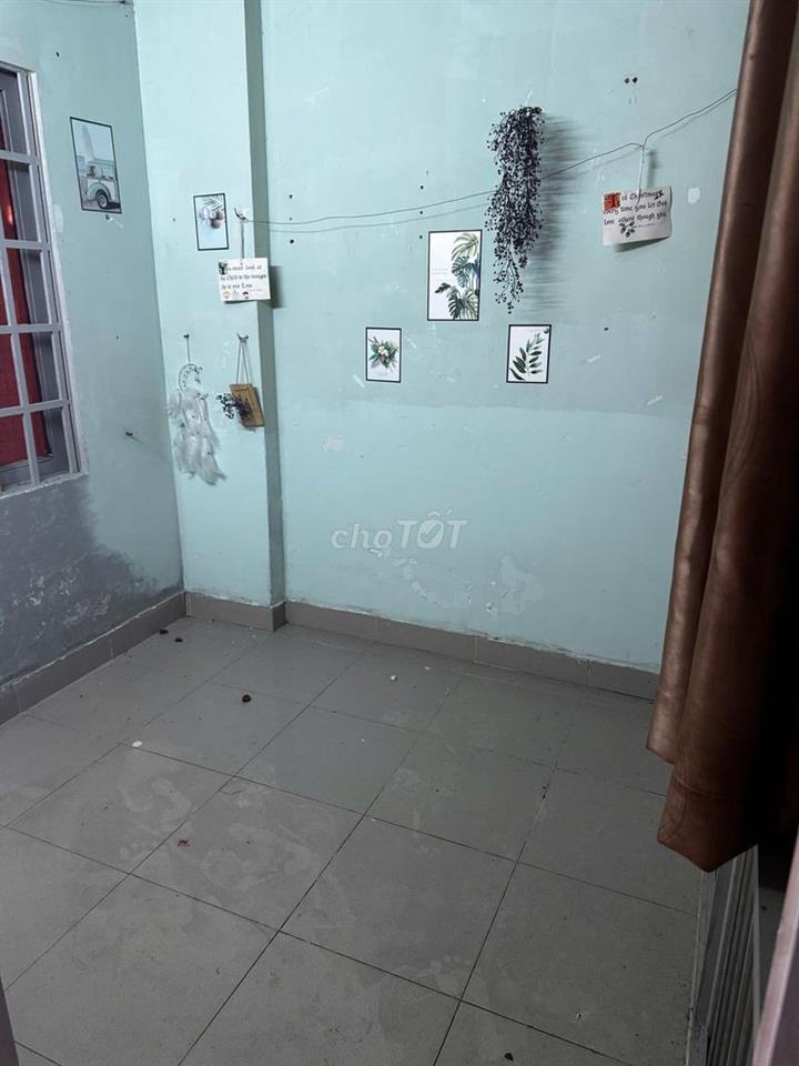 Phòng ở đừong lớn lạc lonh quân