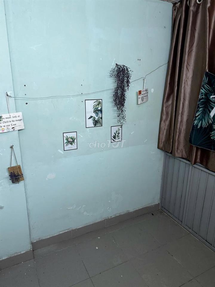 Phòng ở đừong lớn lạc lonh quân