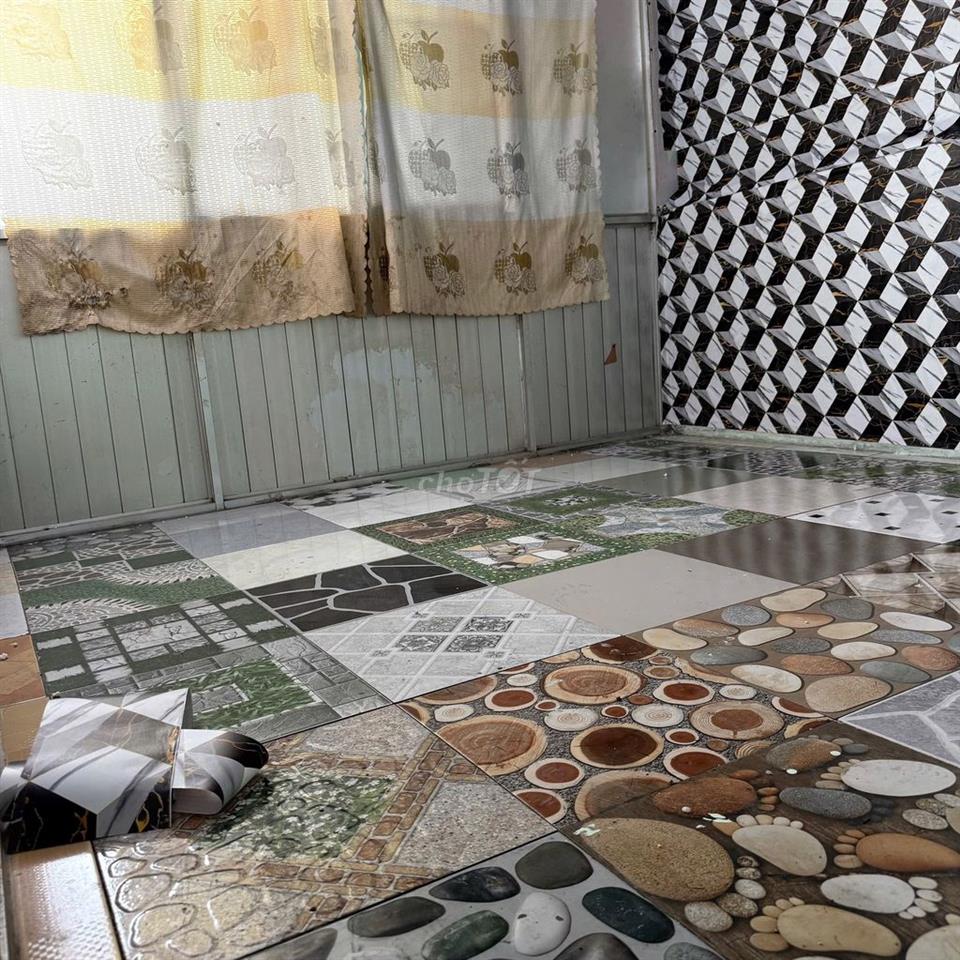 Phòng ở đừong lớn lạc lonh quân