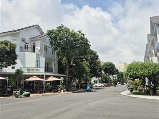 Cho thuê nhà 5x15m đủ các tiện nghi.