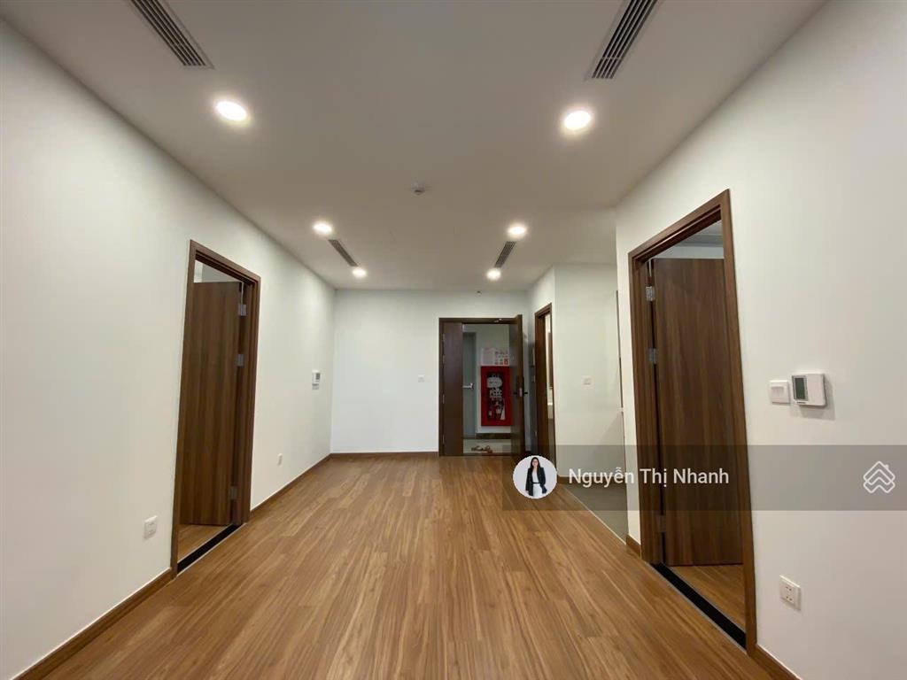 Chính chủ gửi bán eco green q7  bán căn 2pn  2wc 65m2, view q. 1, xem pháo hoa, giá 5.9 tỷ