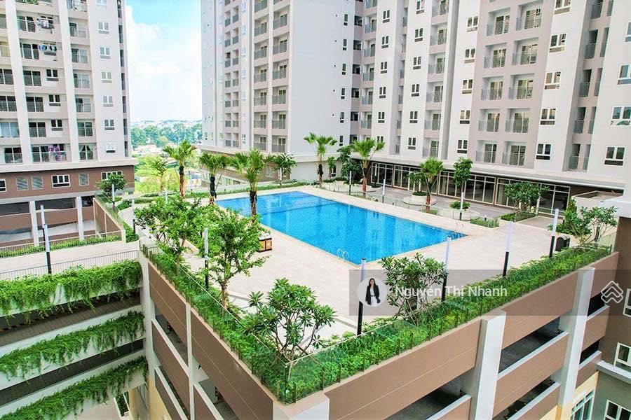 Chính chủ kẹt vốn gửi bán gấp lavita charm 2pn 2wc, view hồ bơi, full nội thất, giá 4.3 tỷ (còn tl)