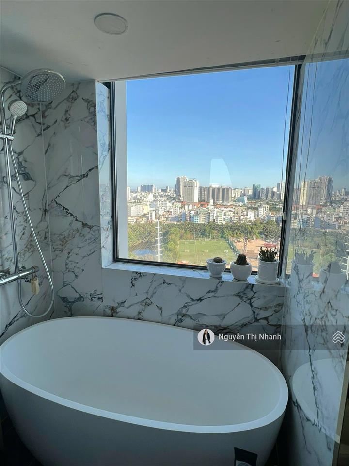 Cho thuê ecogreen độc quyền ch 2pn2wc 70m2 full nội thất view landmark 81, giá 16triệu có thể ở sớm