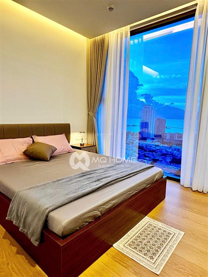 Bán căn hộ 2pn tầng cao view sông + pháo hoa quốc tế sam towers