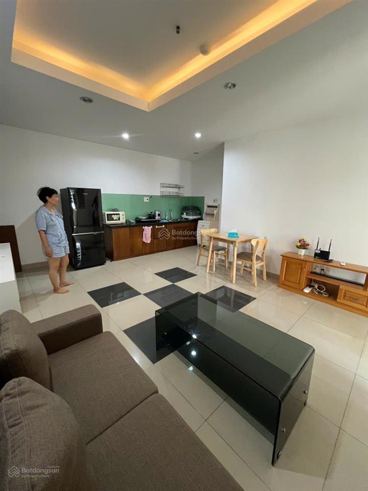 Cho thuê căn hộ 2pn lapaz nguyễn chí thanh, tầng cao trung tâm thành phố