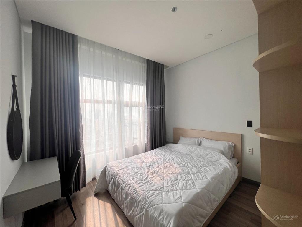 Cho thuê căn hộ monarchy b đầy đủ nội thất vào ở ngay tầng cao view sông