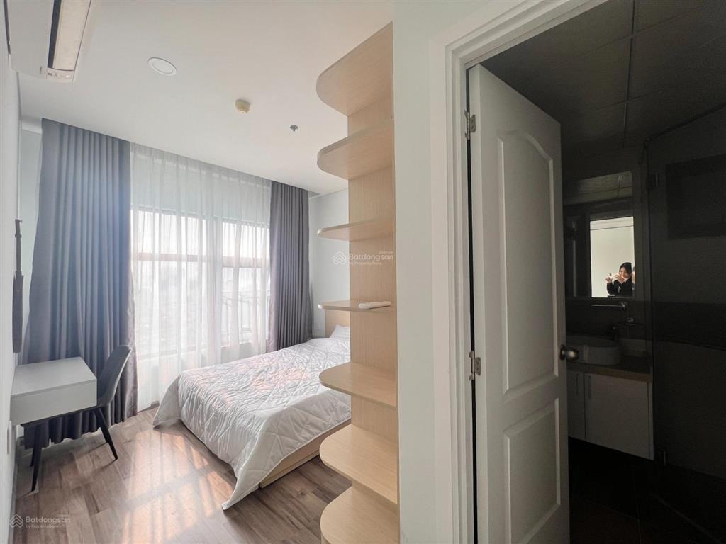 Cho thuê căn hộ monarchy b đầy đủ nội thất vào ở ngay tầng cao view sông