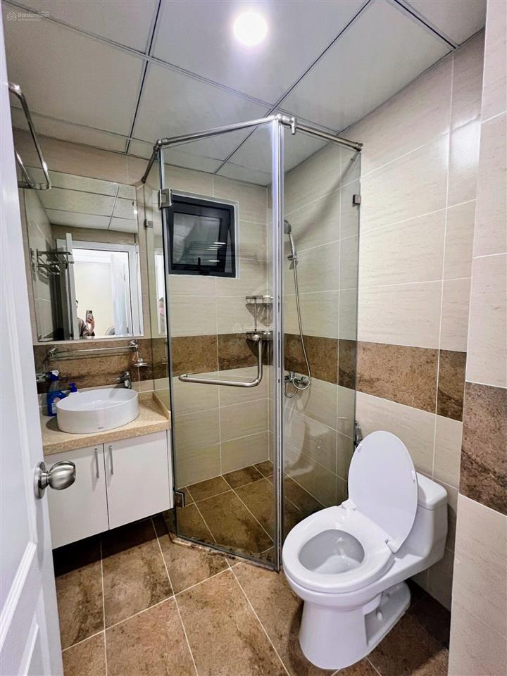 Cho thuê căn hộ monarchy b đầy đủ nội thất vào ở ngay tầng cao view sông