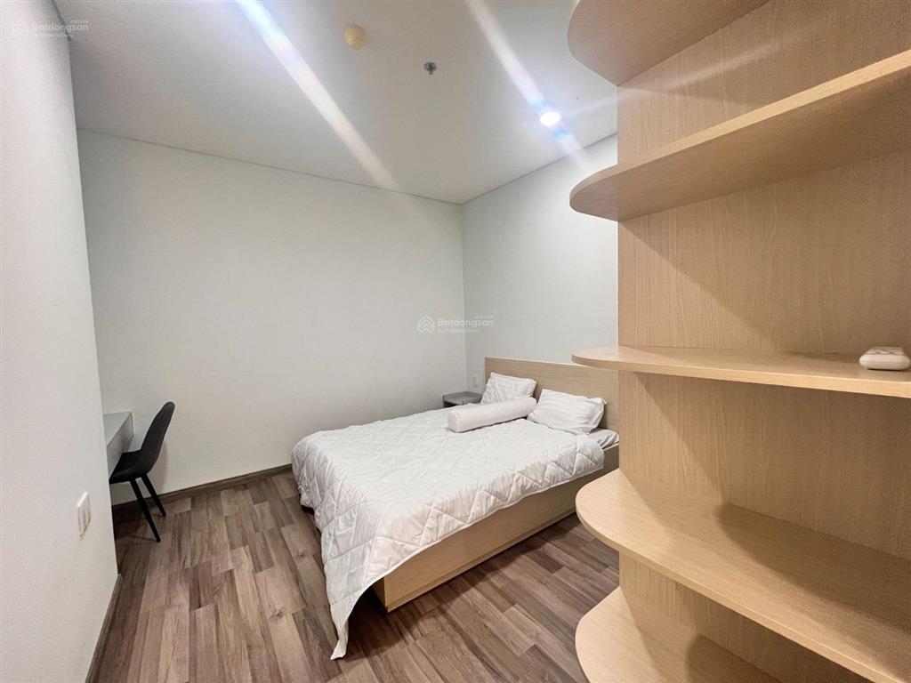 Cho thuê căn hộ monarchy b đầy đủ nội thất vào ở ngay tầng cao view sông