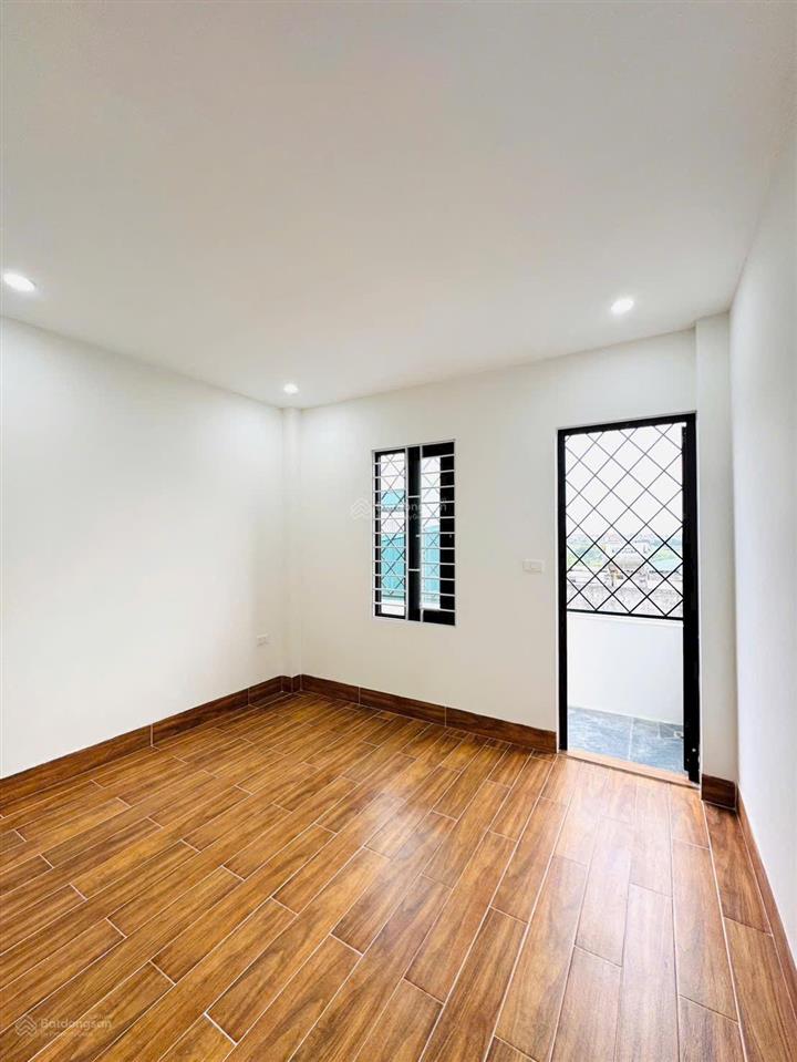 Bán nhà riêng 51,9m2 tại số 15 ngõ 353 bát khối, 13,8 tỷ giá ưu đãi, uy tín