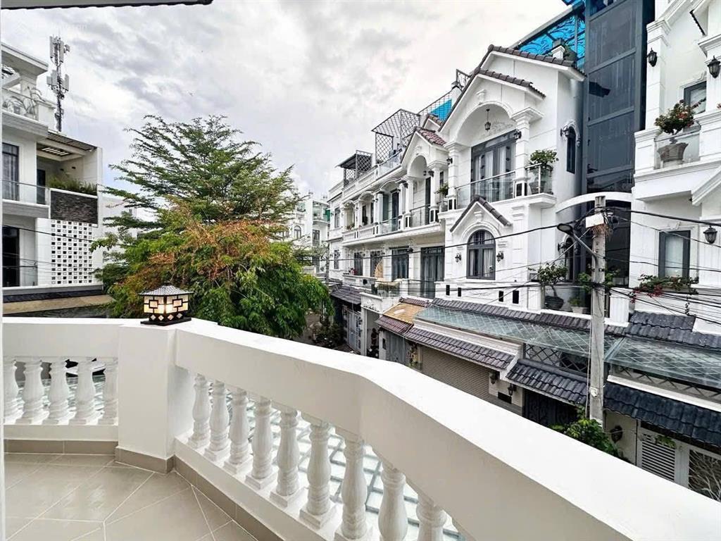 Siêu phẩm biệt thự góc 2 mặt tiền  kdc petechim đường huỳnh tấn phát nhà bè