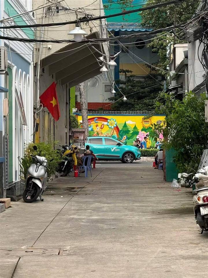 Bán nhà đẹp 3 tầng giá 4 tỷ 180. 65/5 an dương vương p.8 q.5.